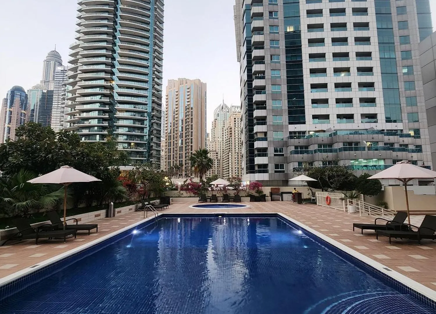 Marina Nest - Spacious One Bed Apt In Marina With A View Near Metro And Tram Dubai